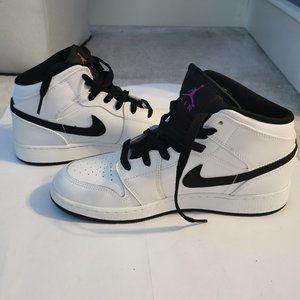 Nike Air Jordan 1 Brand New White Black Purple Sneaker